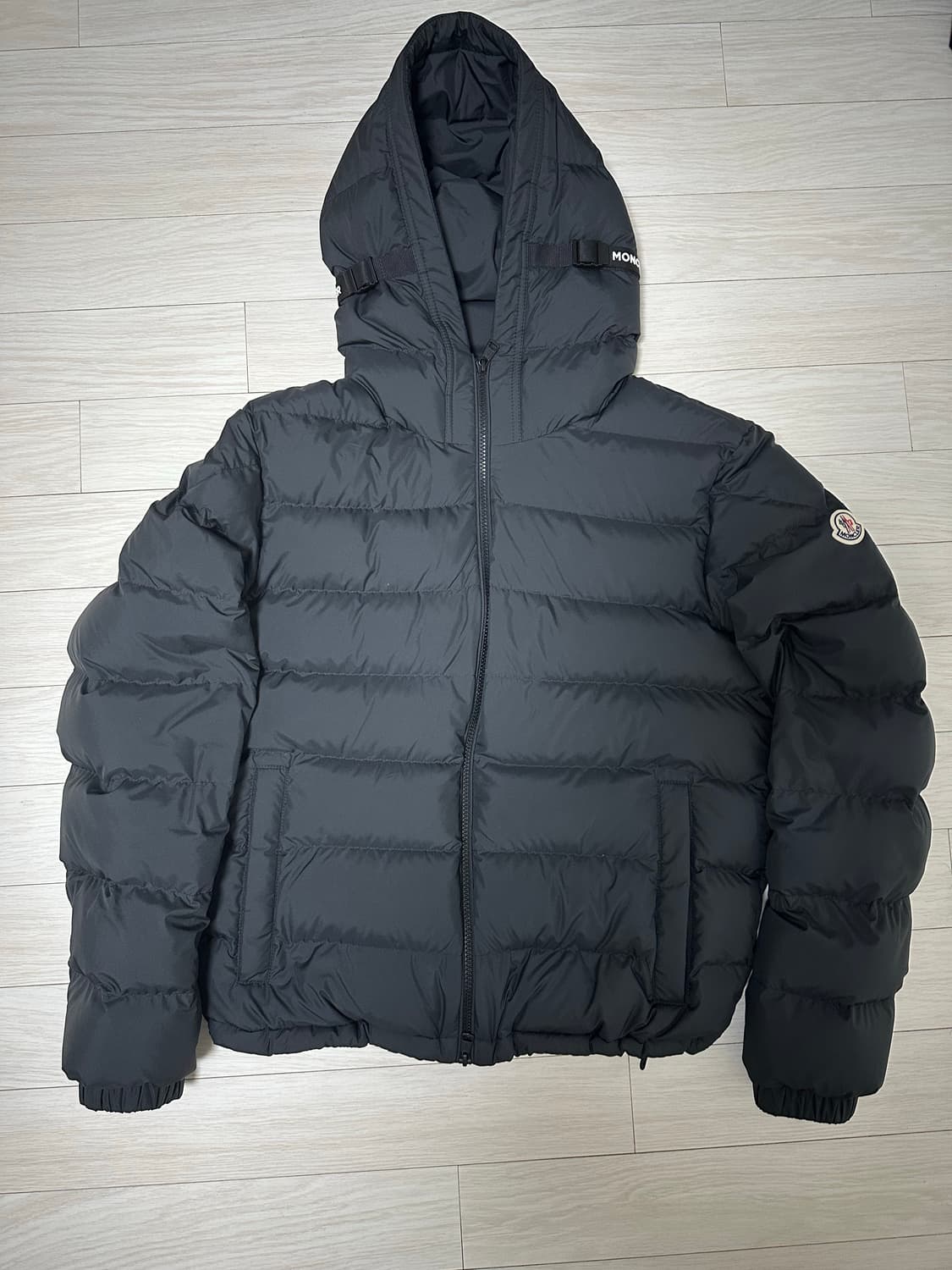 몽클레어 라브레아 후드 쇼트 다운 자켓 -25FW 상품이미지2