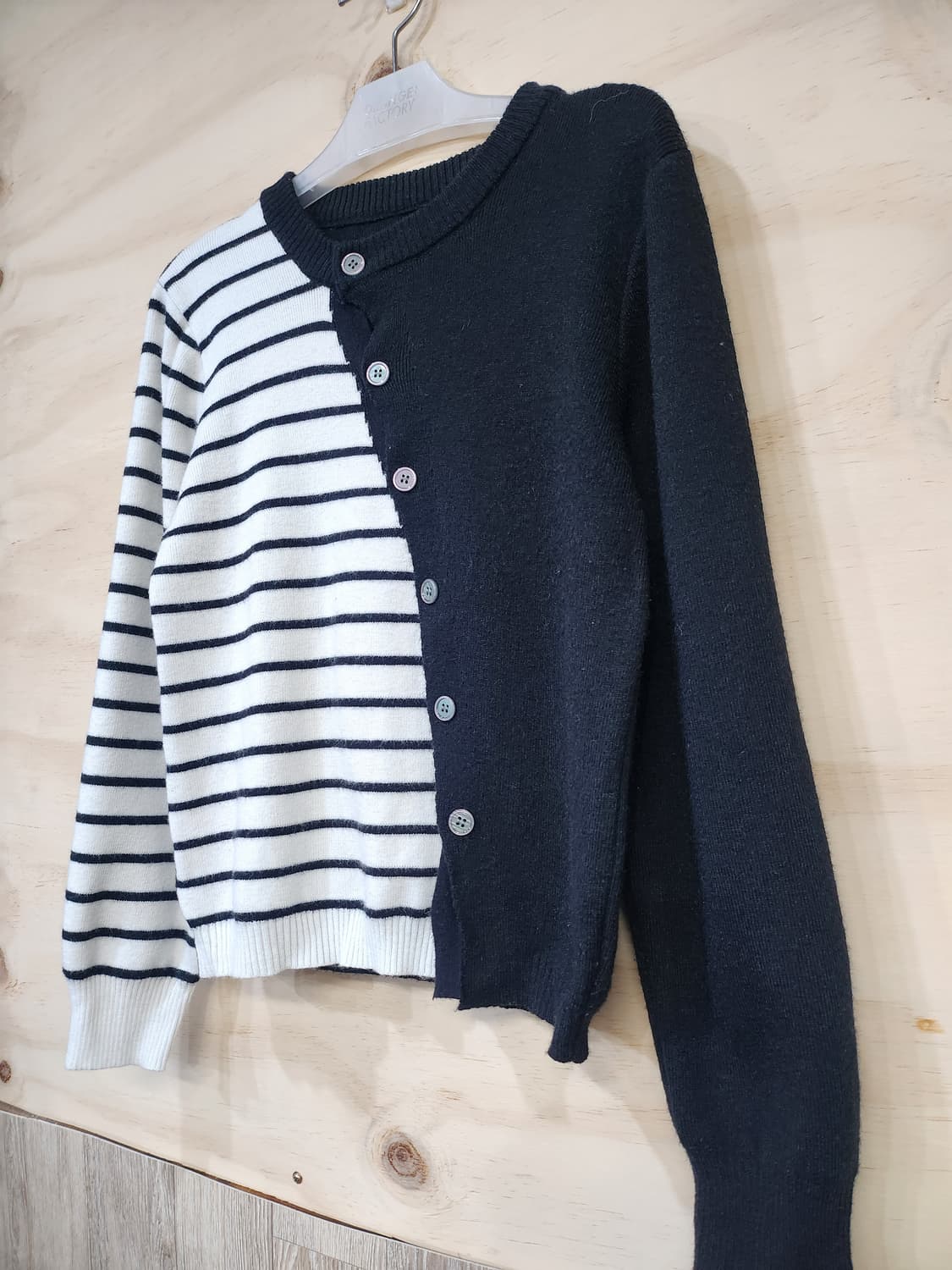 672) 사선 단추 포인트 가디건 상품이미지3