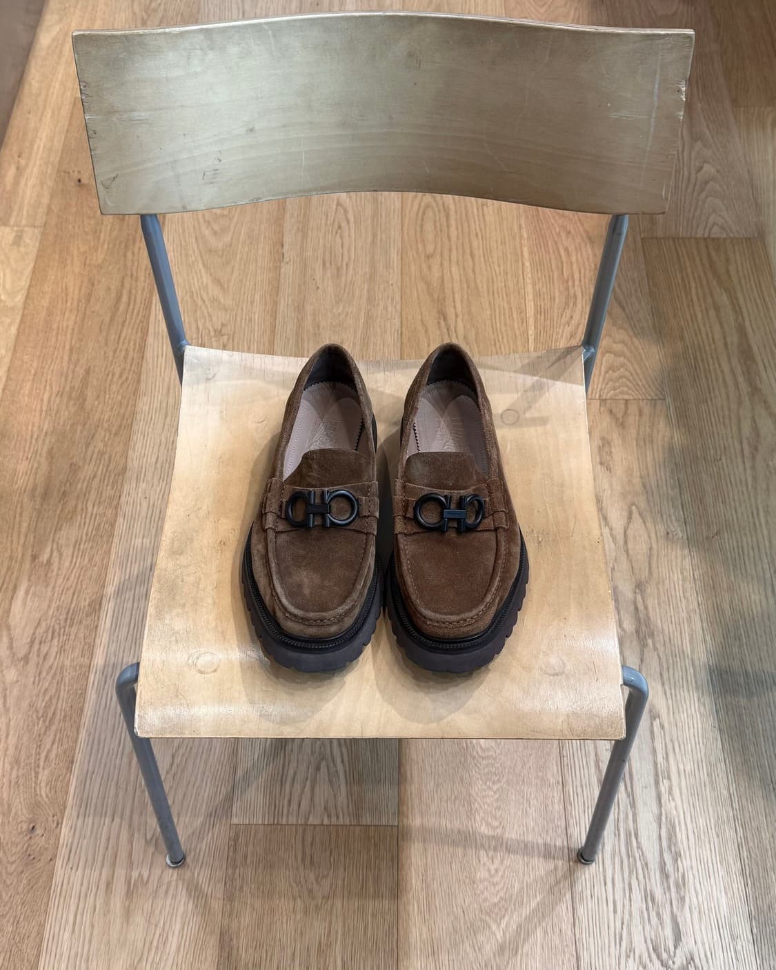 페라가모 브라운 코쿤 스웨이드 로퍼  상품이미지2