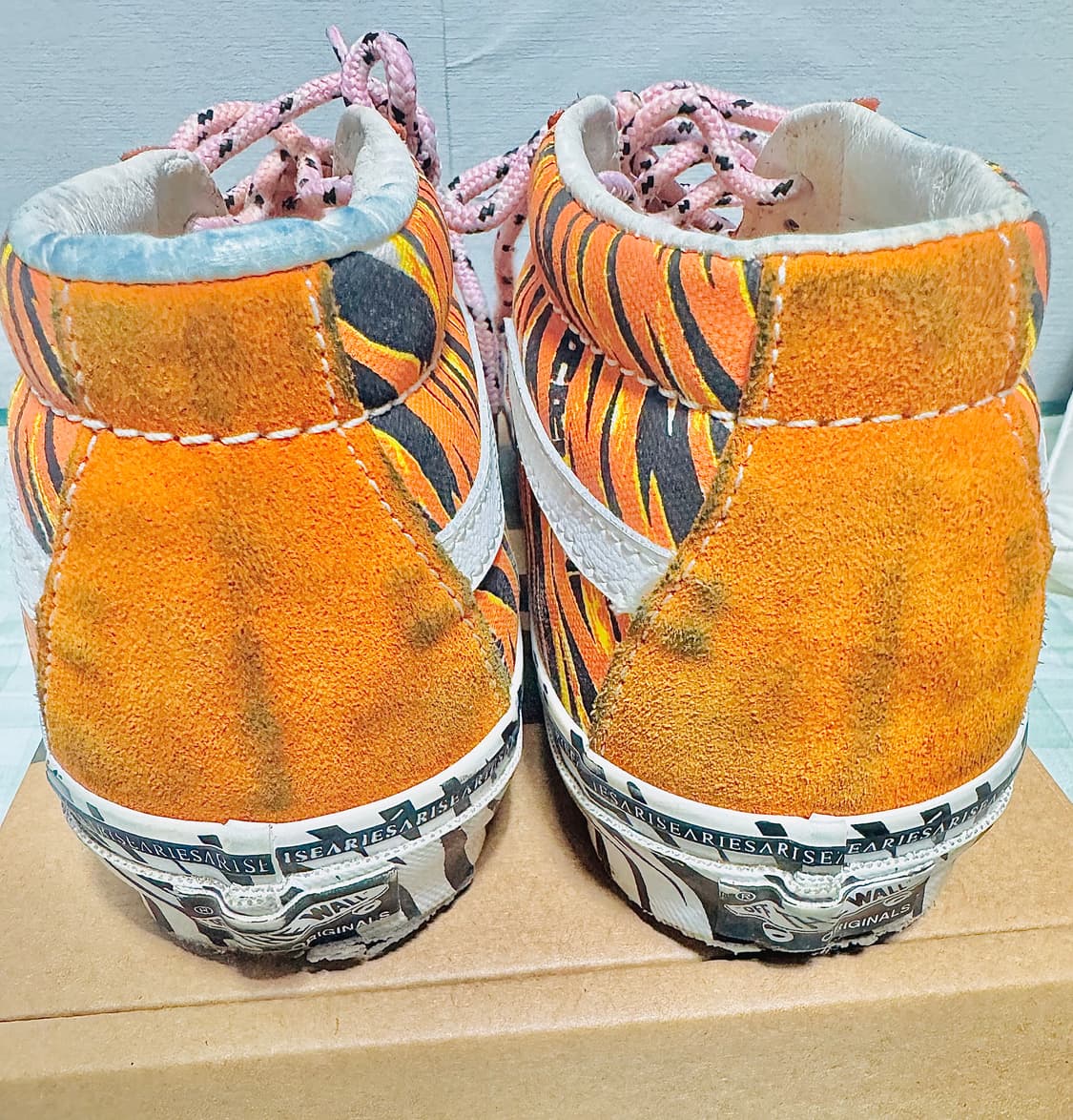 반스 볼트 x 에리즈 스케이트 미드 LX 타이거 브라이트 상품이미지4