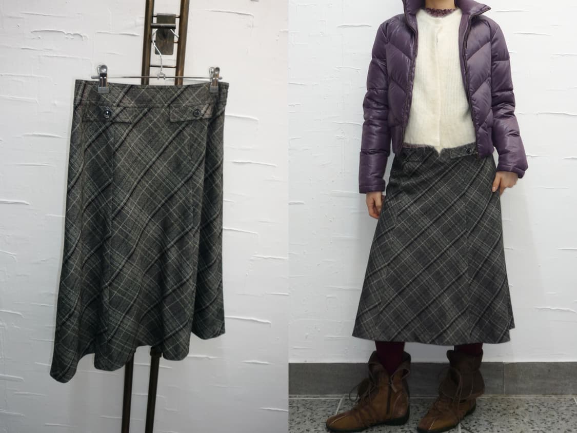 flowy check midi skirt 상품이미지1