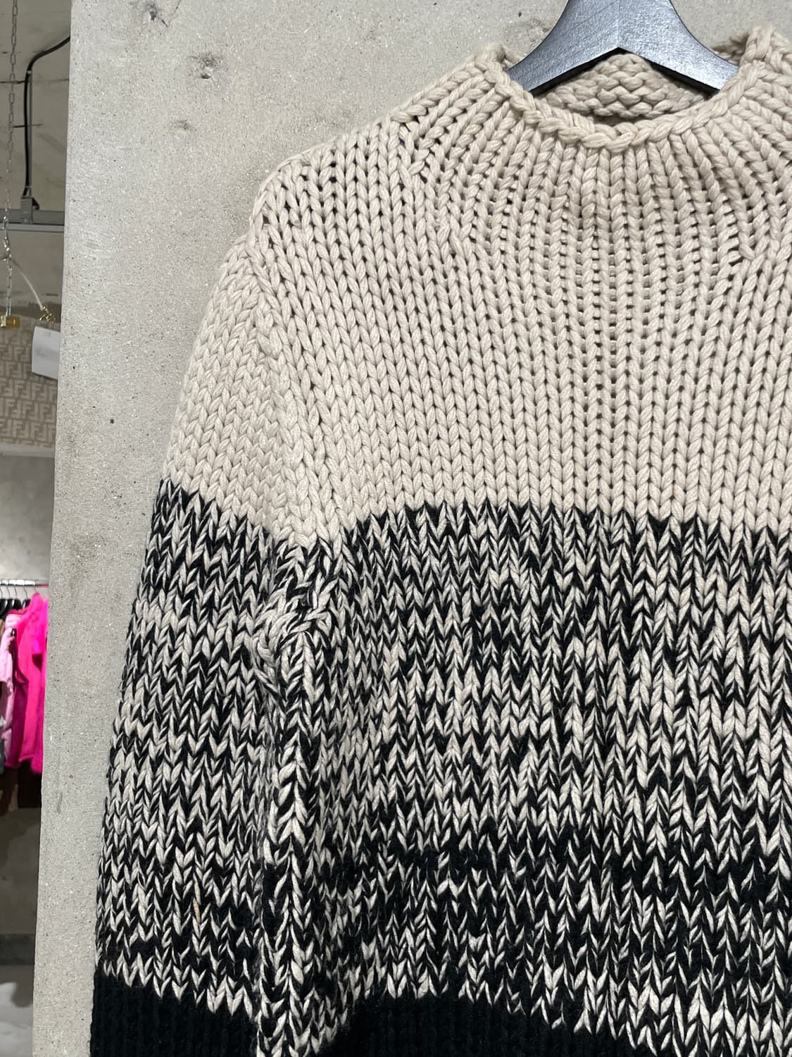 돌체 앤 가바나 모크넥 배색 스웨터 상품이미지2