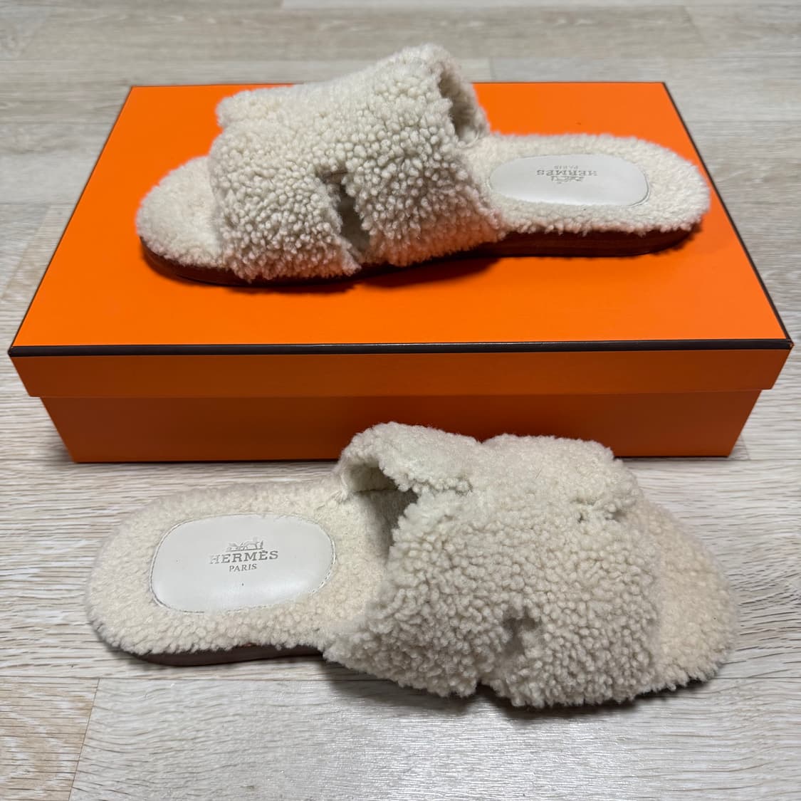 [S급/42.5] 에르메스 이즈미르 시어링 퍼 샌들 슬리퍼 상품이미지4