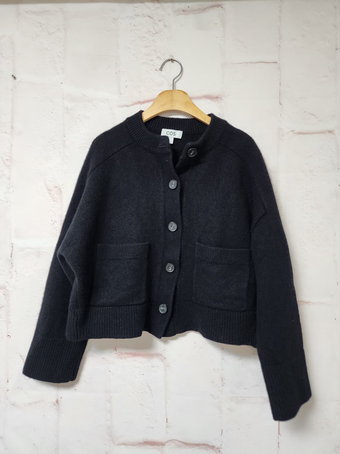 COS 울 크롭 가디건 상품이미지1