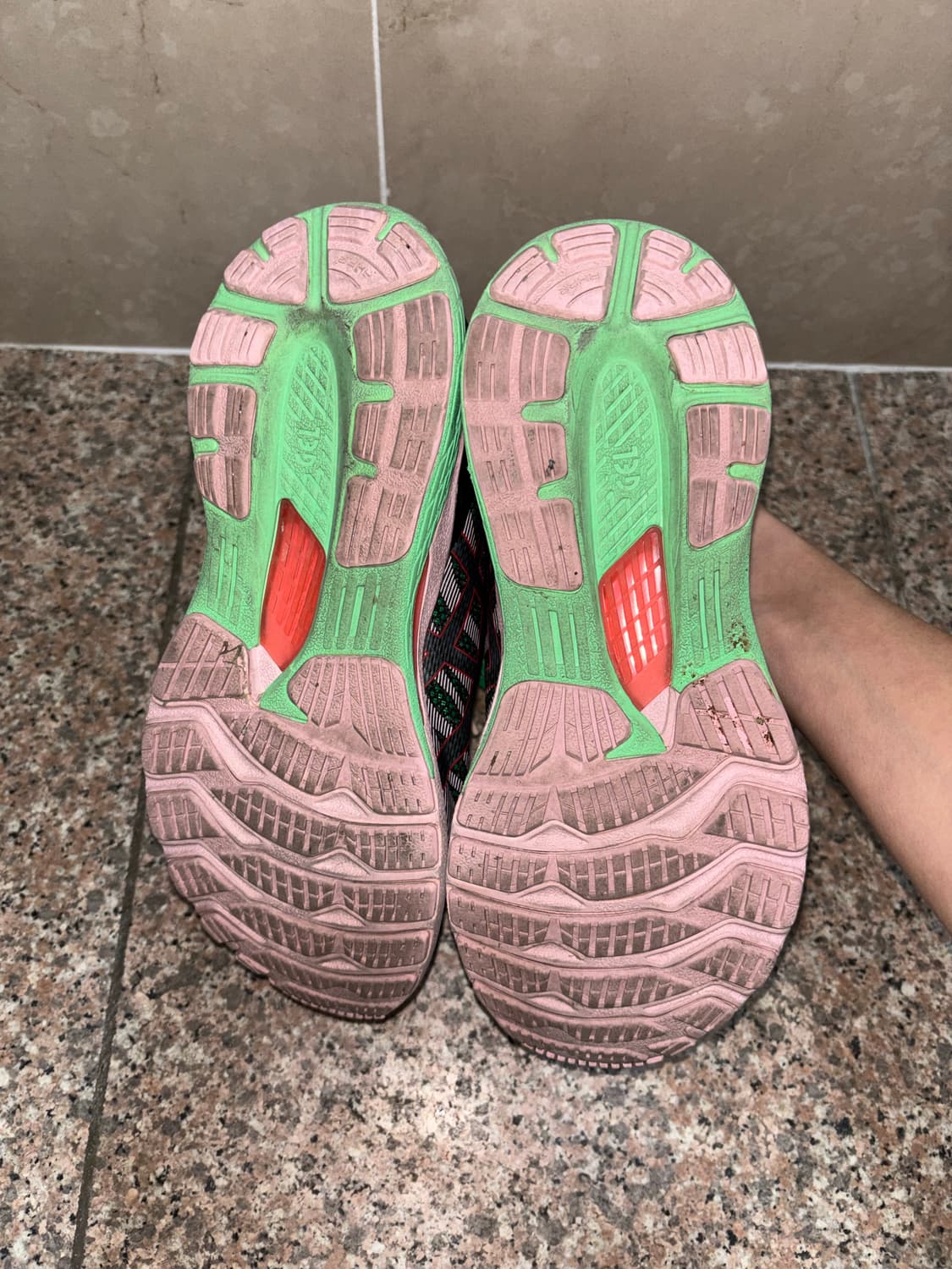 아식스 키코 235 상품이미지4