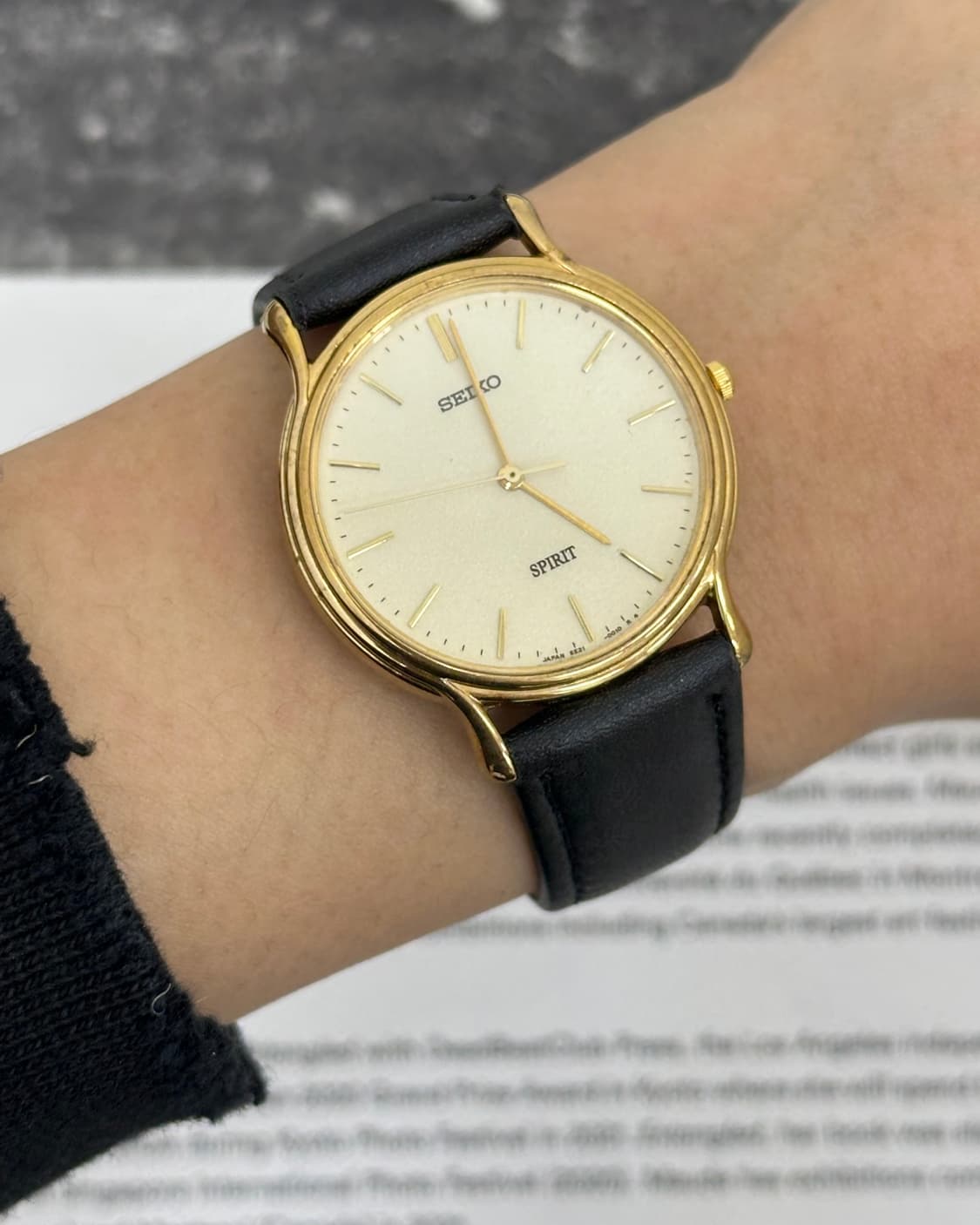세이코 스피릿 골드 라운드 쿼츠 시계 상품이미지8