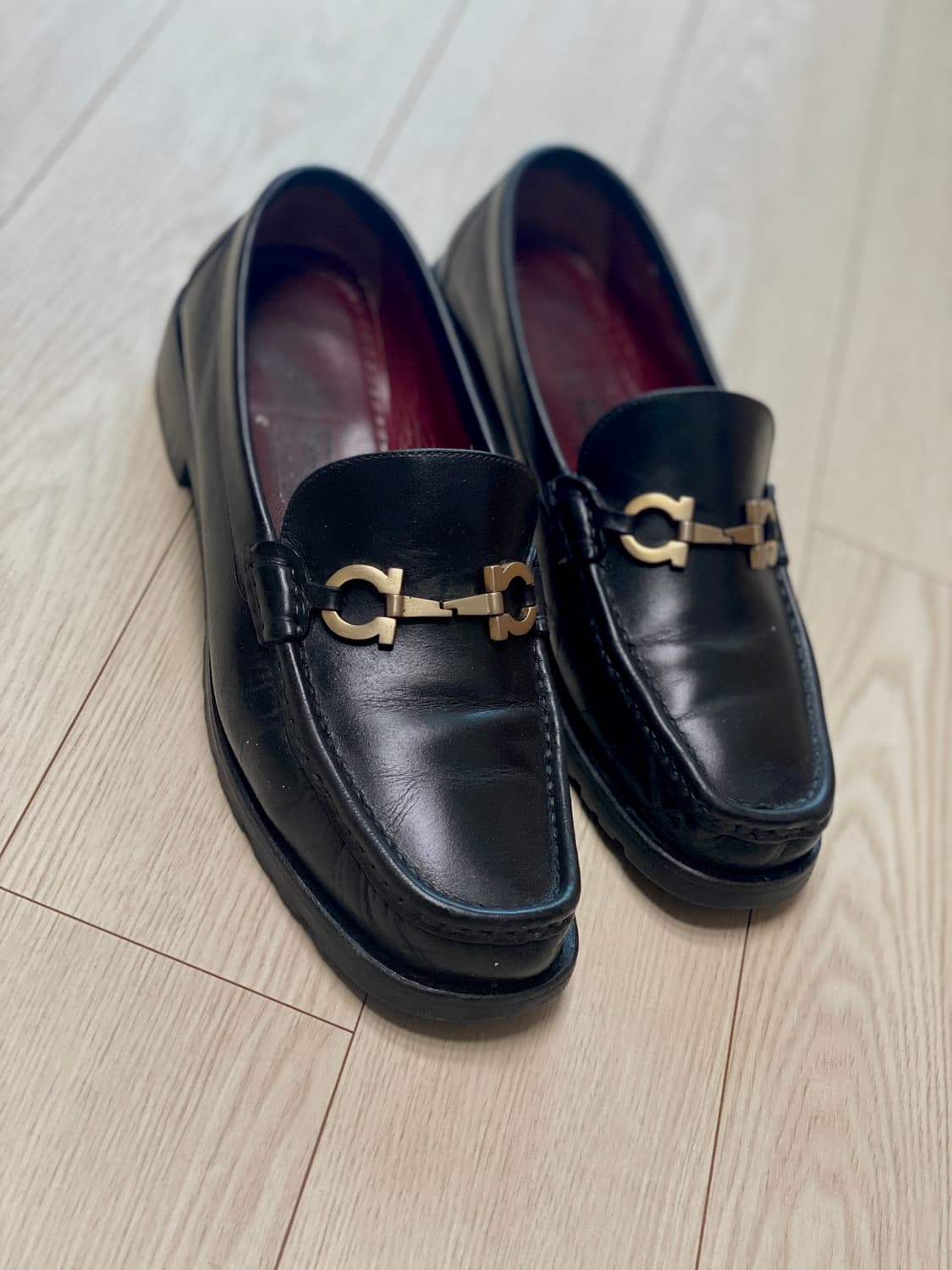  페라가모 간치니 여성용 블랙 가죽 로퍼 240~245mm사이즈 상품이미지2