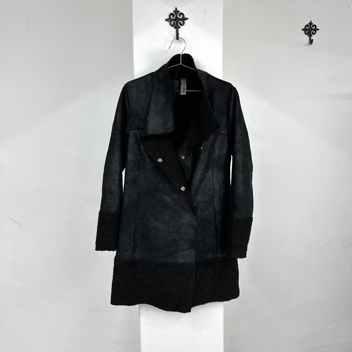 waxed drape long mouton jacket 상품이미지4
