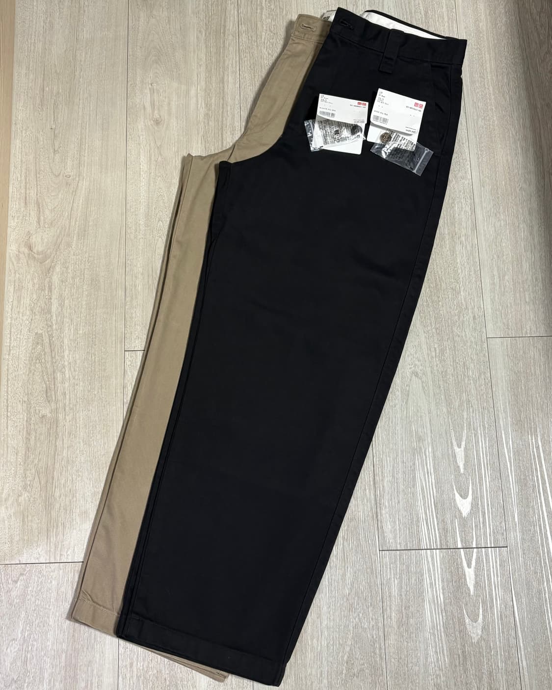 [79]유니클로U 와이드 치노 2장 일괄 상품이미지2