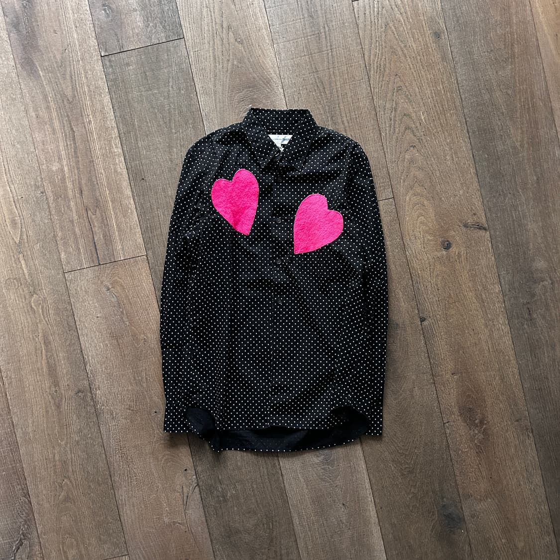 Heart Felt Stitched Dot Shirts 상품이미지1