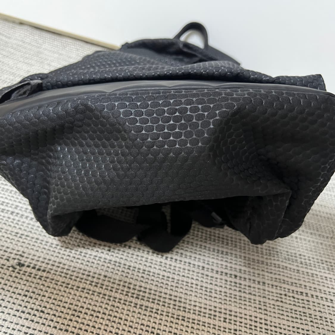 만다리나덕 블랙 패턴 백팩 상품이미지4