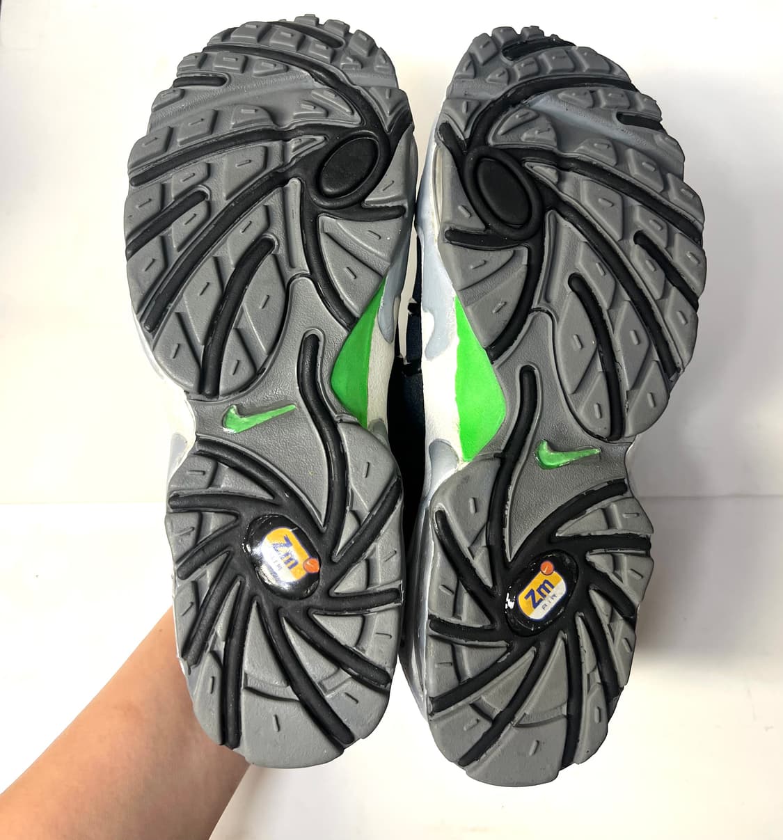 [265] 나이키 에어 줌 세이즈믹 모노톤컬렉션 올검 상품이미지8