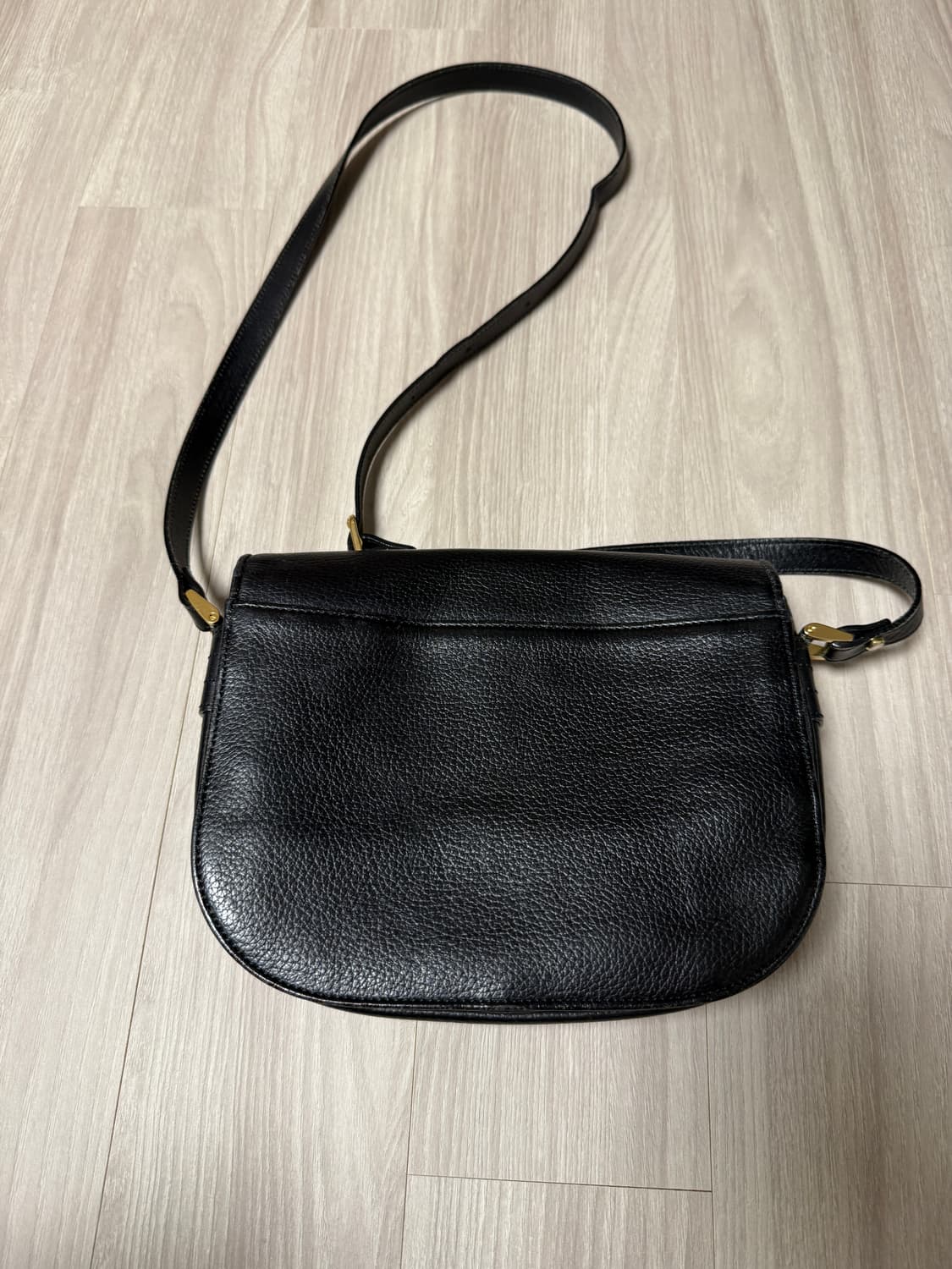 정품 버버리 블랙 가죽 크로스백 상품이미지2