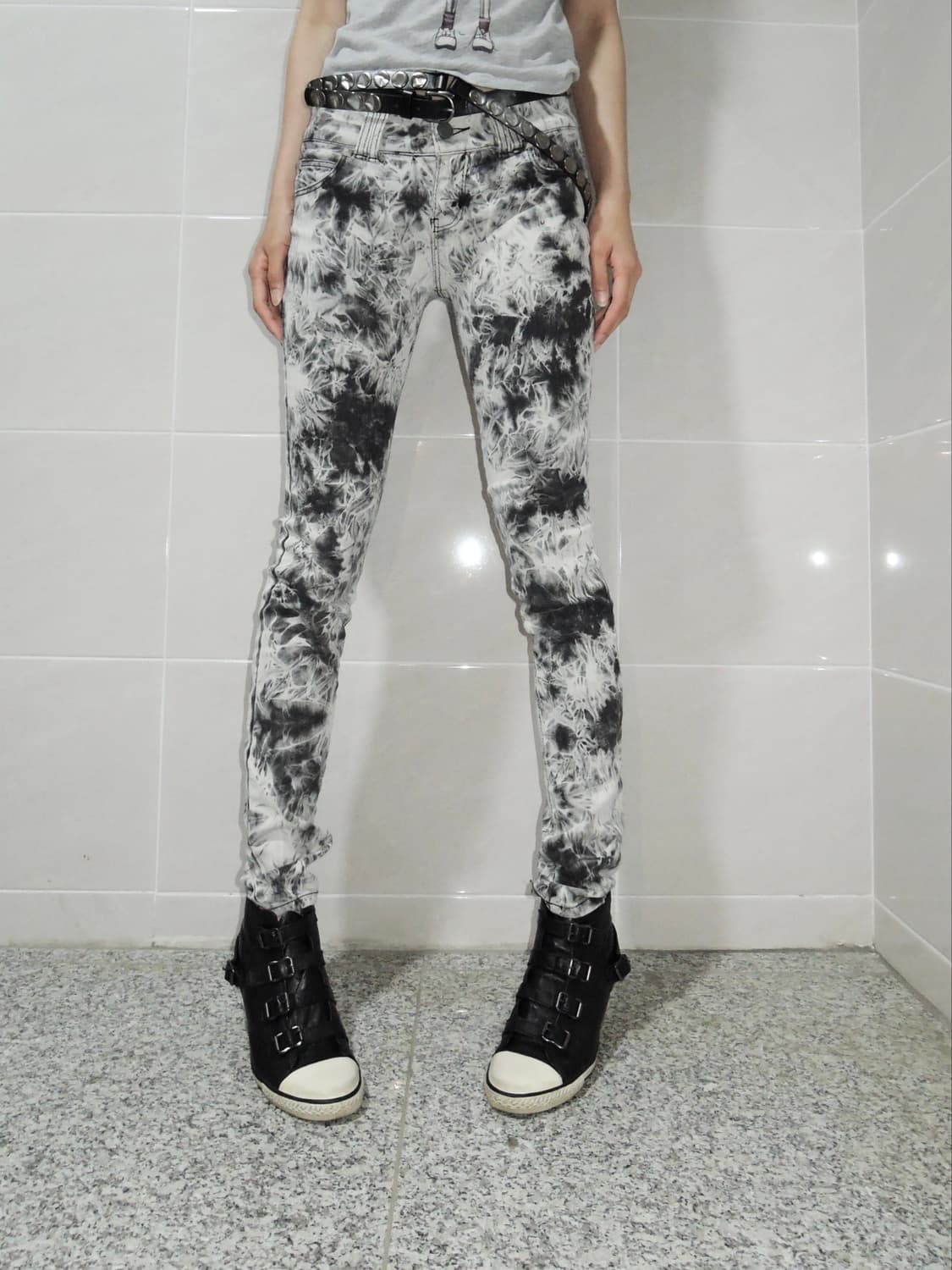 Tie-Dye Bleached Stretch Skinny Jeans 상품이미지1