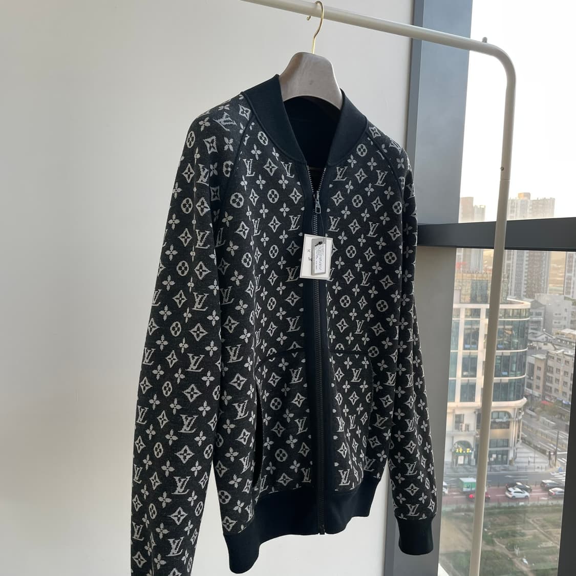 (xl) 루이비통 모노그램 리버서블 집업  상품이미지3