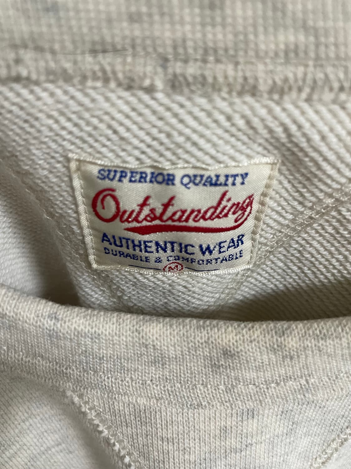 아웃스탠딩 어센틱 맨투맨 m 사이즈입니다..! 상품이미지3