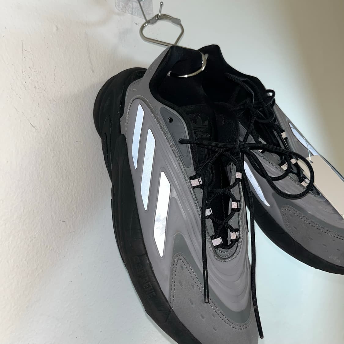 Adidas Ozelia 상품이미지2