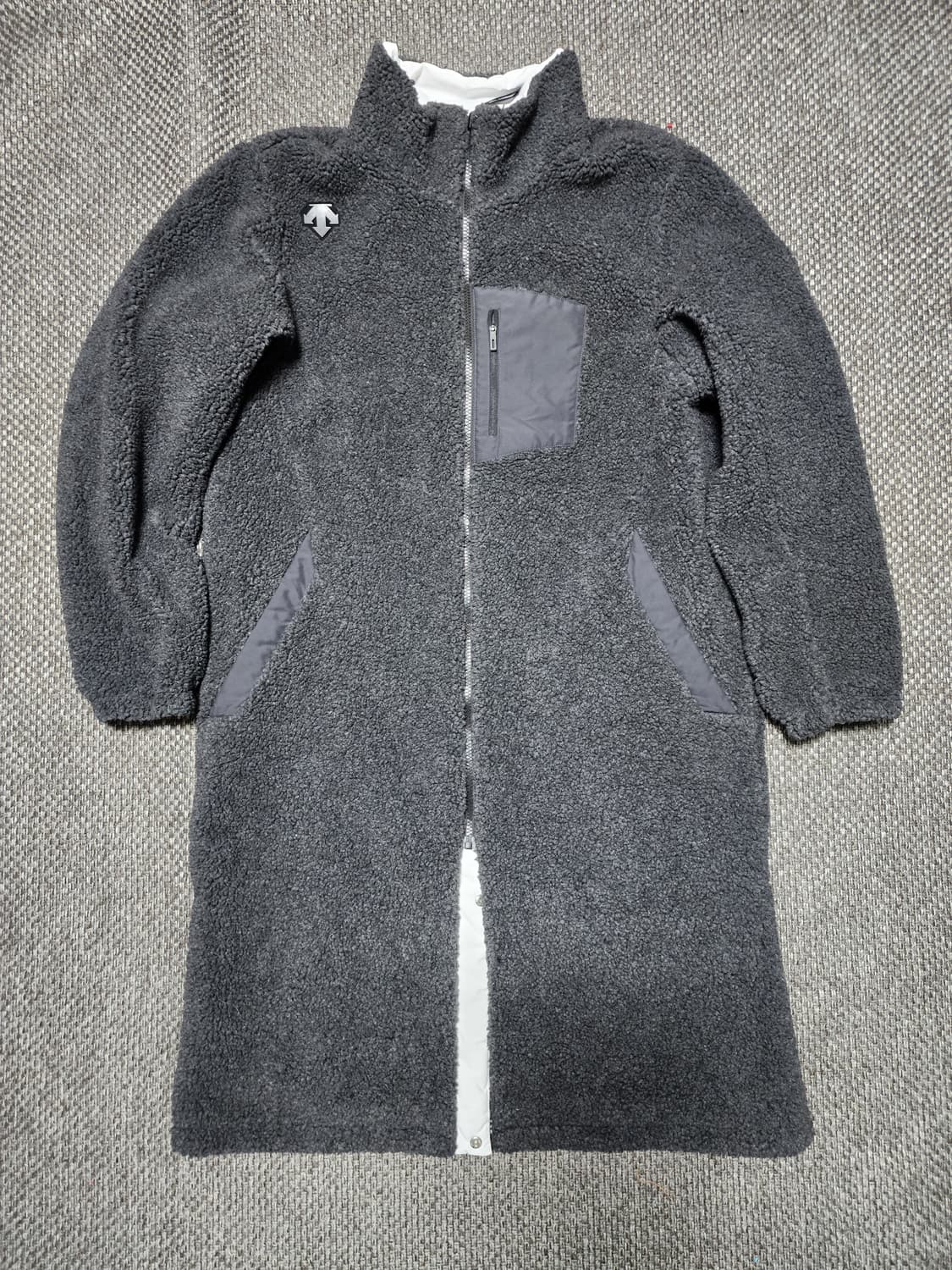 데상트 리버시블 롱패딩 95 사이즈 상품이미지1