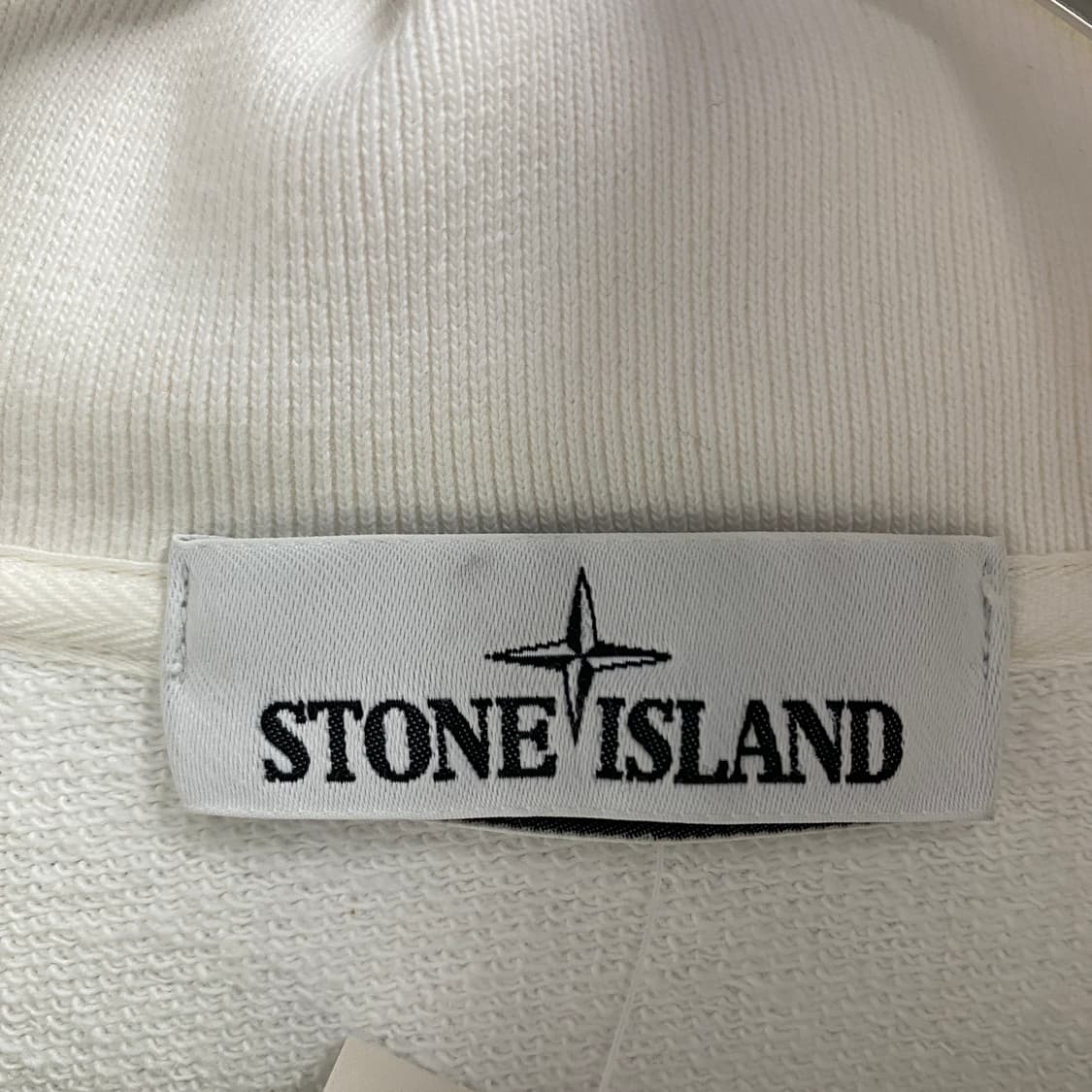 스톤아일랜드 빅로고 하프집업 스웻 B1935 상품이미지4