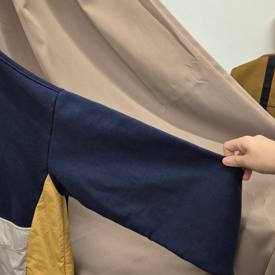 엄브로 빅로고 맨투맨 105 상품이미지2