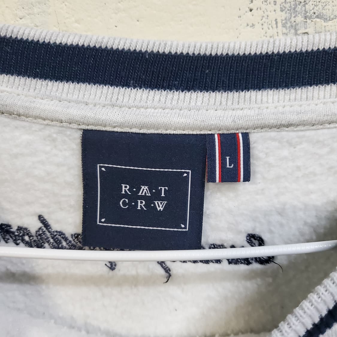 로맨틱크라운 기모 맨투맨  상품이미지4