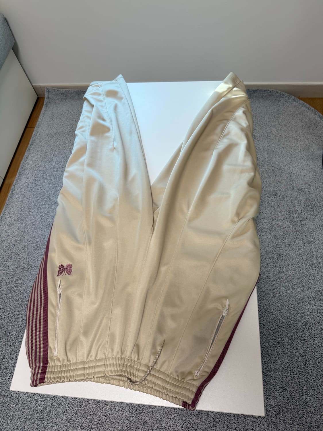 니들스 트랙세트 스무스 아이보리 상품이미지2