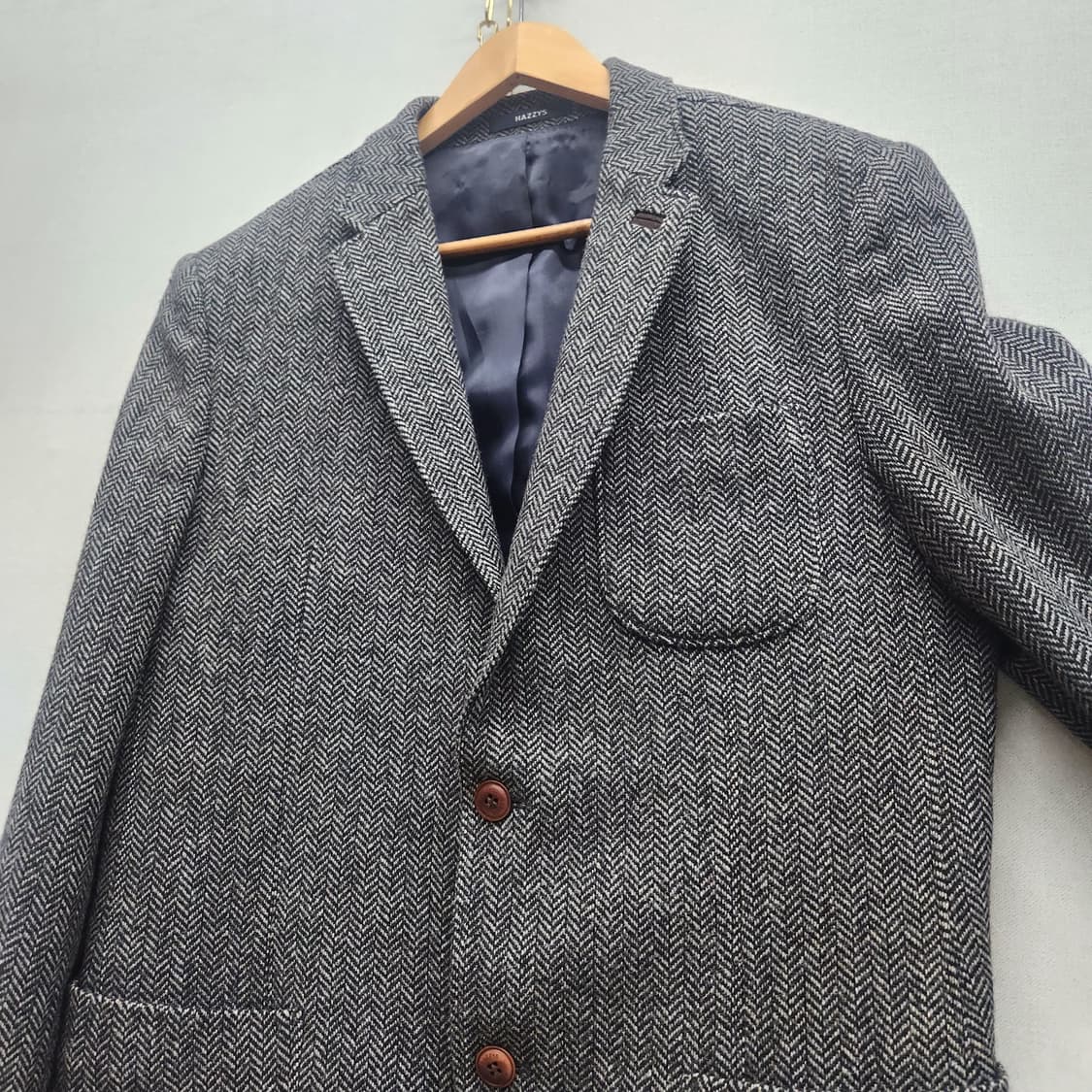 헤지스 로고자수 헤링본 울 엘보패치 블레이저 100(L) 상품이미지3