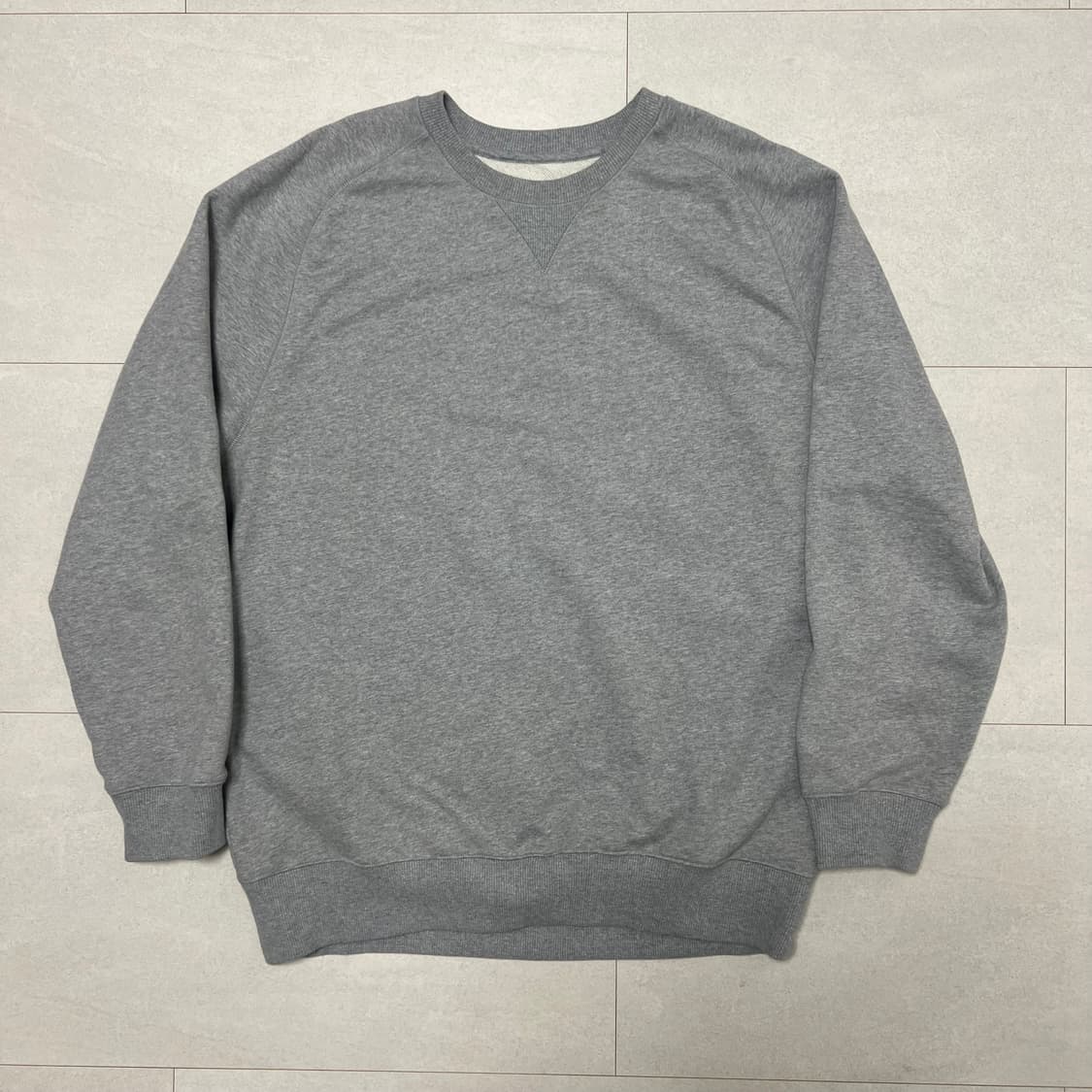 포터리 멜란지 그레이 맨투맨 스웻셔츠 상품이미지1