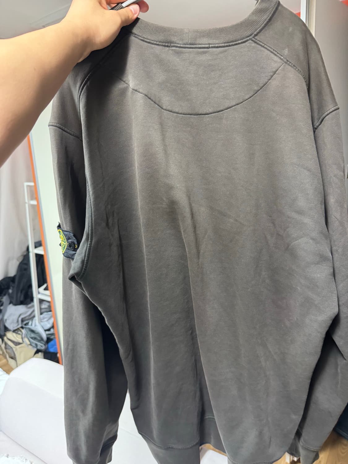 스톤아일랜드 맨투맨 카키그레이 xxl 2xl 상품이미지1