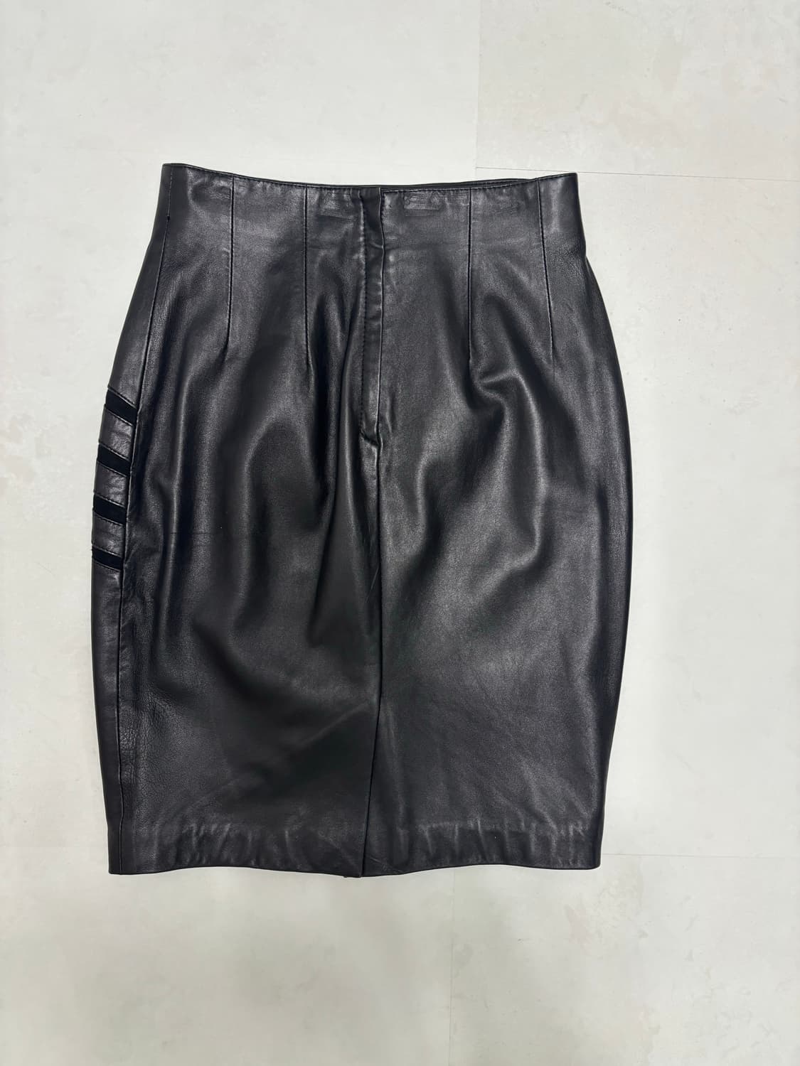 SEAM LEATHER MIDI SKIRT 상품이미지7