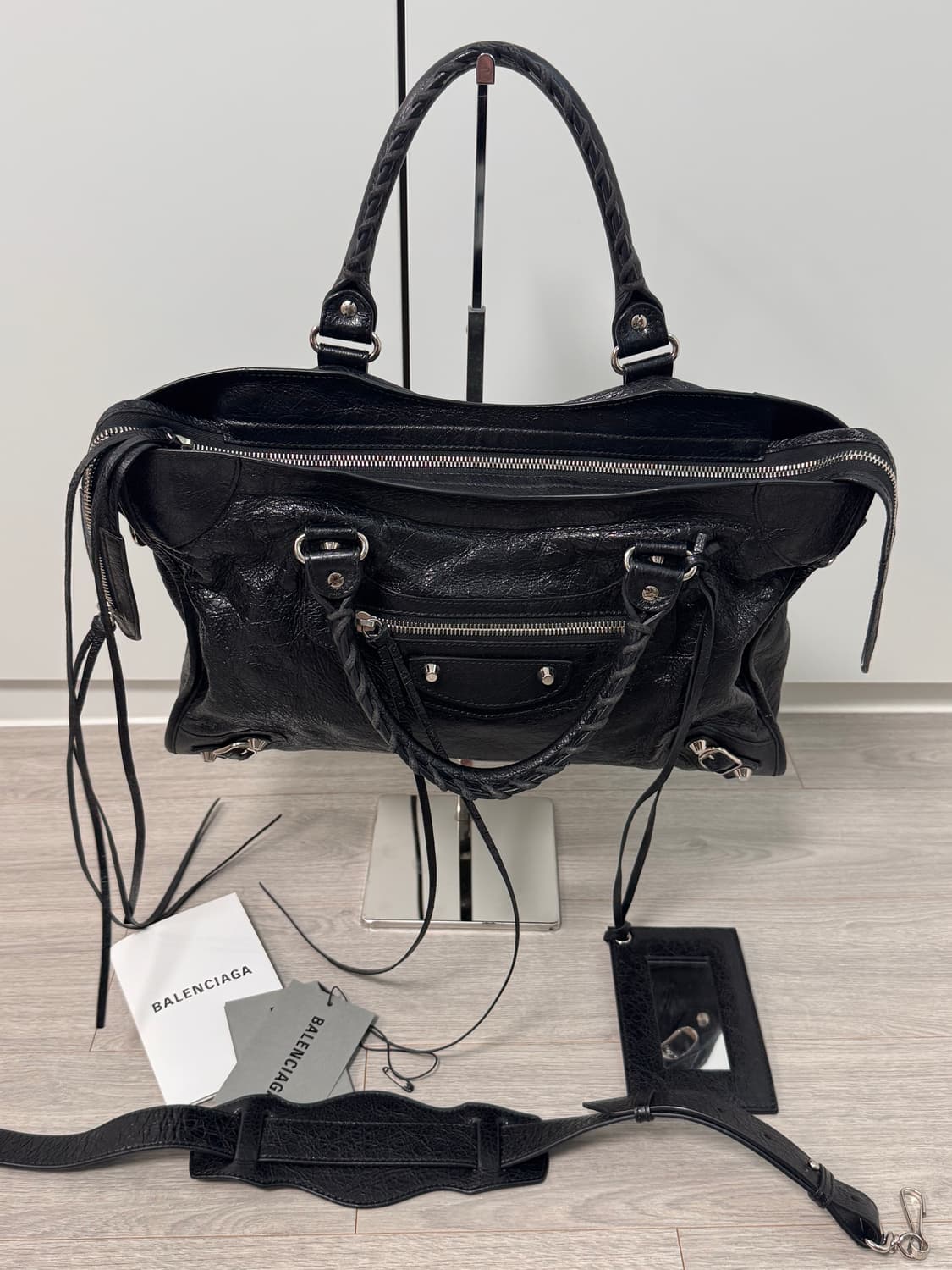 발렌시아가 모터백 시티백 미디움 블랙 상태A- 영수증o 상품이미지7