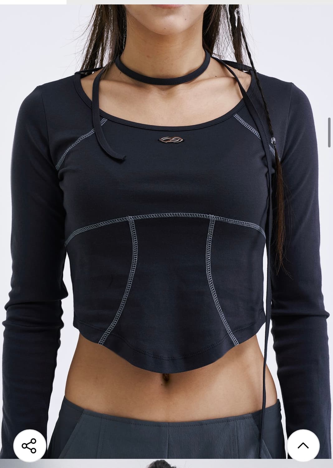 허그유어스킨 메탈로고 스카프 탑 챠콜 상품이미지1