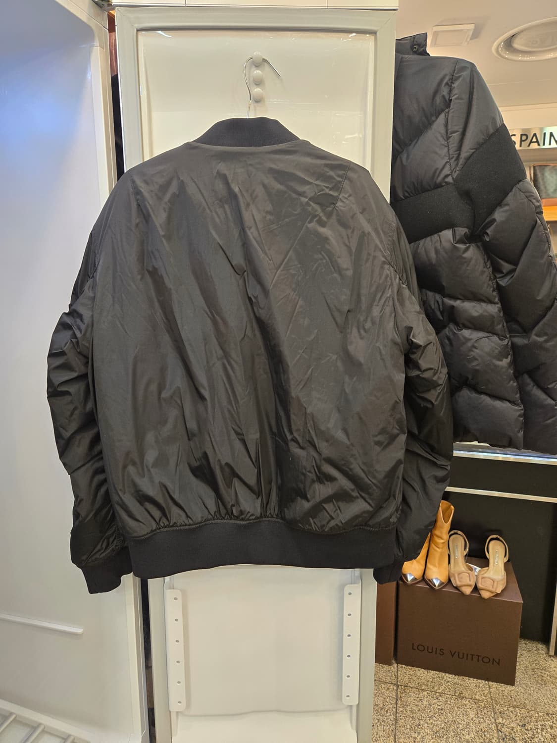 ​BOSS NFL 슈퍼볼 LVIII 한정판 블랙 봄버/패딩 자켓 상품이미지2