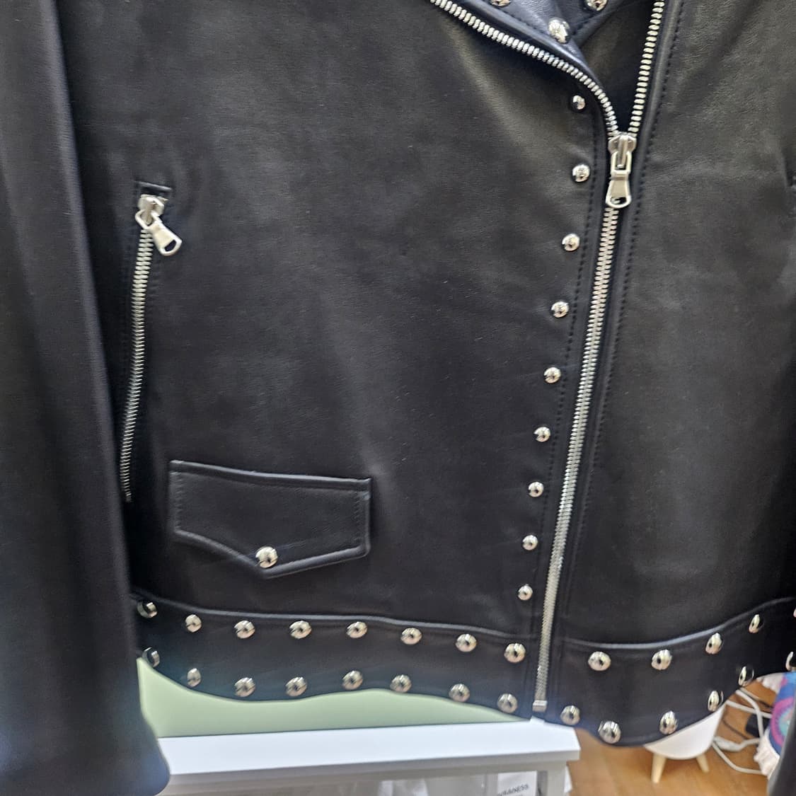 럭키슈에뜨 천연양가죽 스터드 바이커 자켓 상품이미지5
