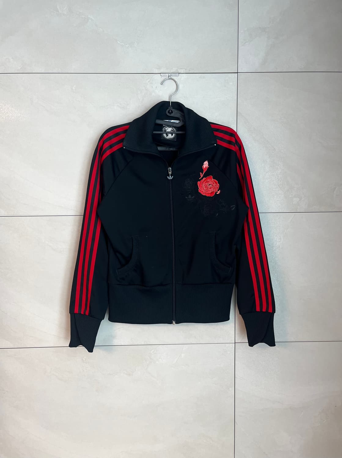 아디다스 스페인 장미 자수 검,빨 대장 져지 [100] 상품이미지1