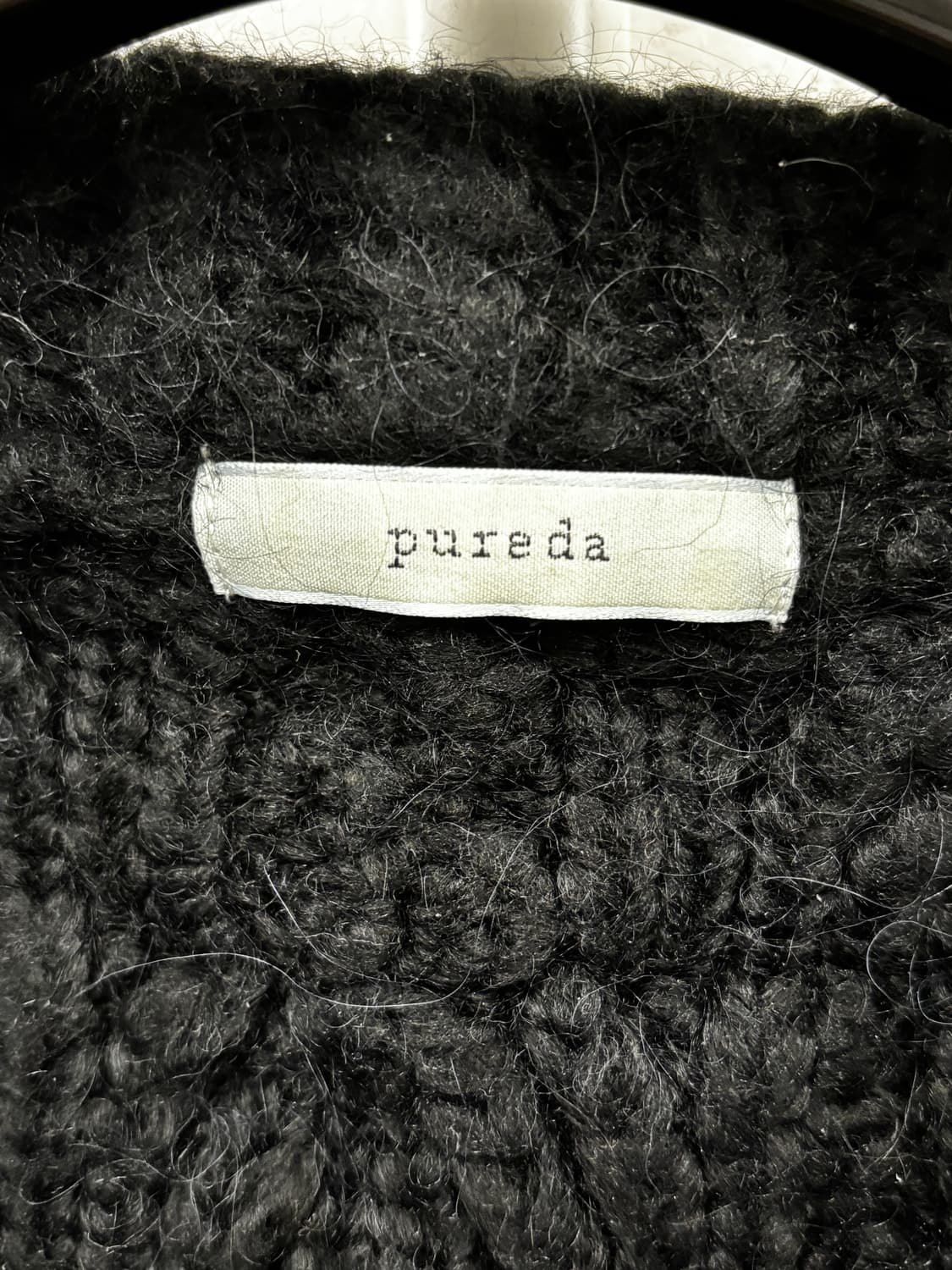 Pureda 크롭 케이블 니트 차콜 상품이미지5