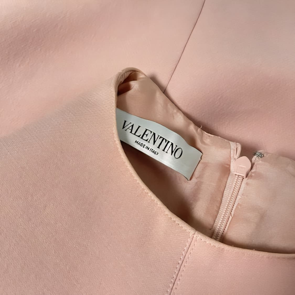 발렌티노 슬리브리스 블라우스 (55/표기40) 상태굿/드라이완료 상품이미지3