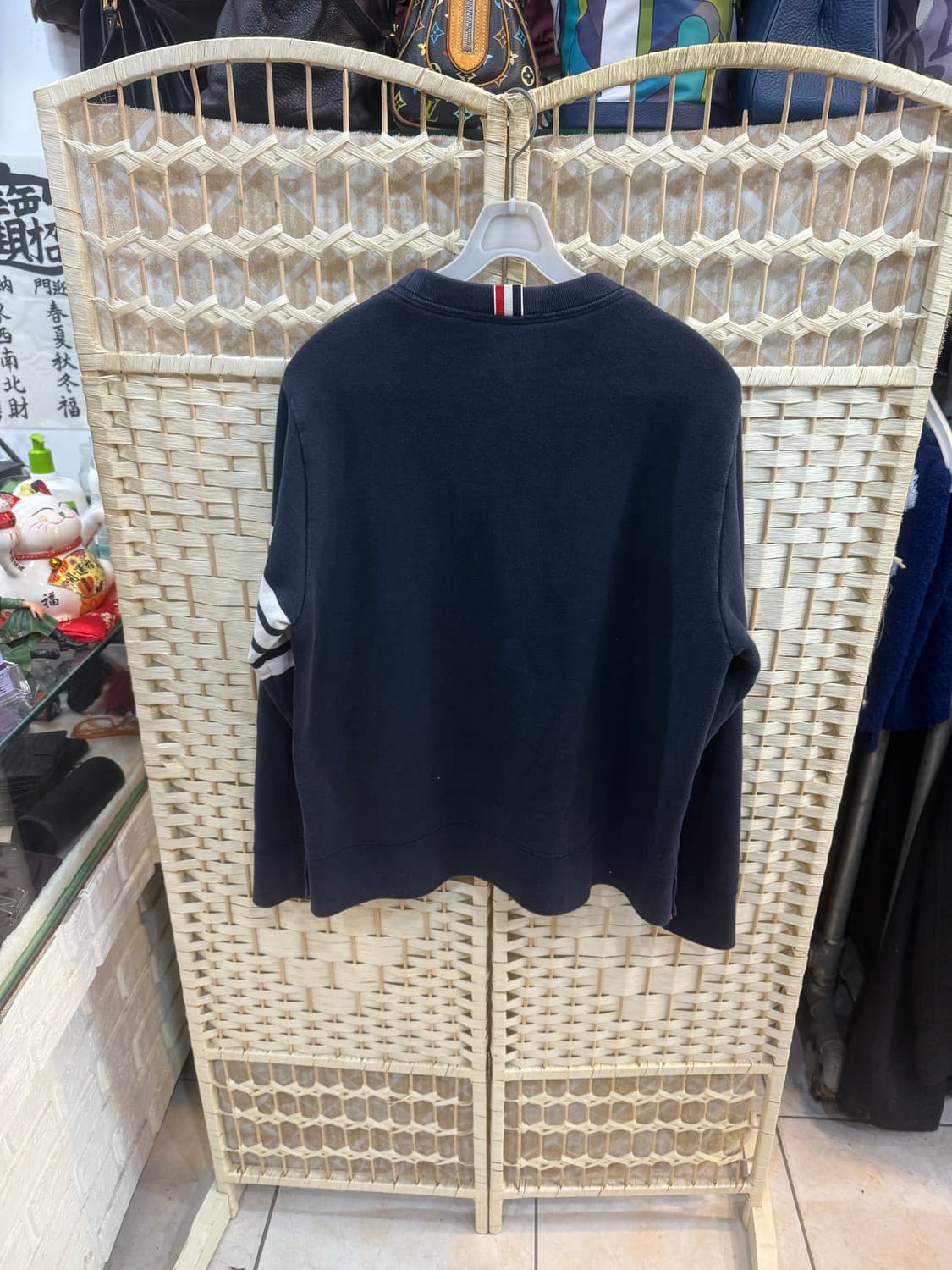 4/100 정품 톰브라운 사선 맨투맨 팝니다 상품이미지6