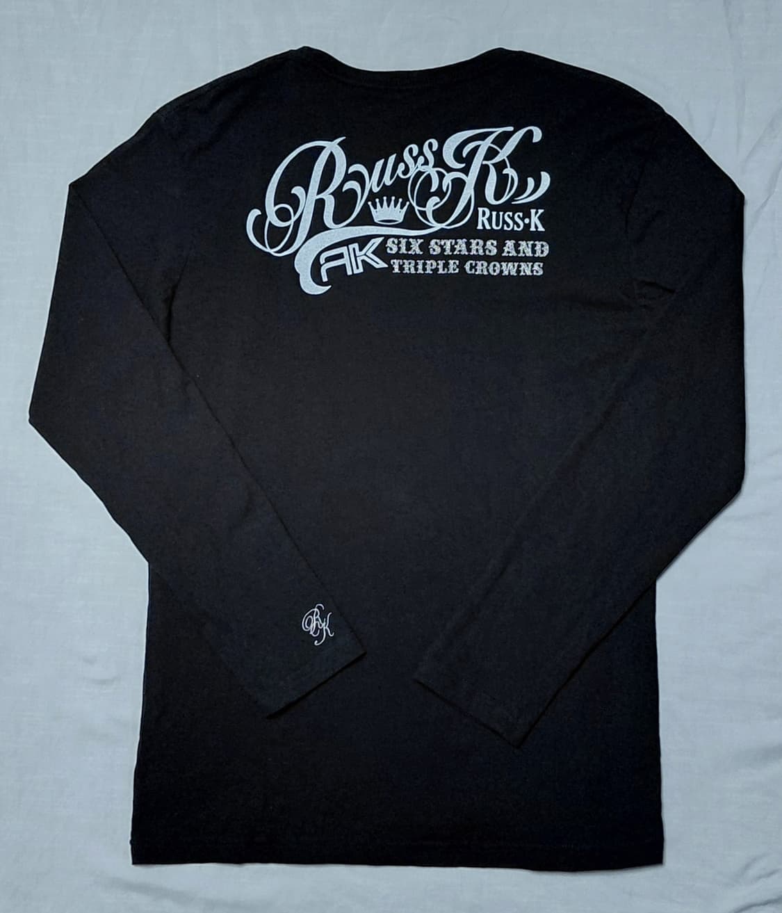 [S] Russ K(러스케이) 실버 그래픽 박로고 롱 슬리브 티셔츠 상품이미지7