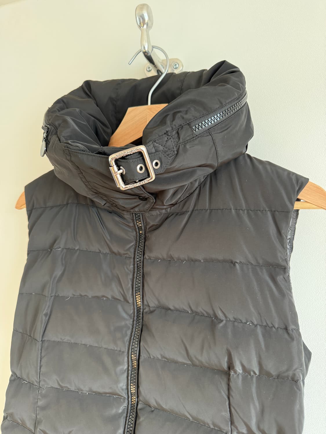 몽클레어(MONCLER) 패딩 베스트(Romania) 상품이미지2