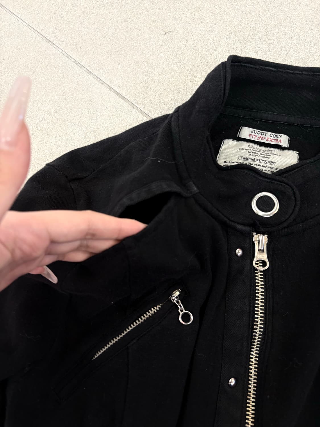 블랙 투웨이 카고 집업 상품이미지4