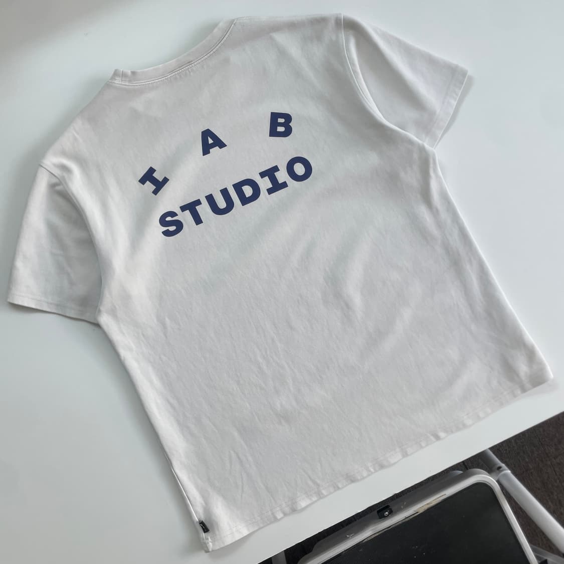 IAB Studio  아이앱 스튜디오 화이트 피그먼크 반팔 티셔츠 상품이미지2