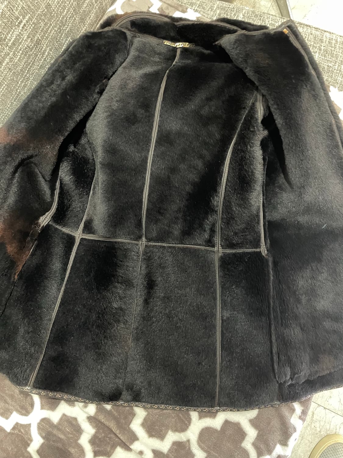 펜디(Fendi) 무톤 풀-랭스 시어링 자켓 정품 상품이미지3