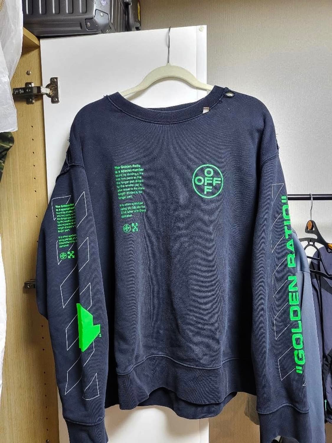 오프화이트 20SS 아치 쉐이핑 맨투맨 상품이미지1