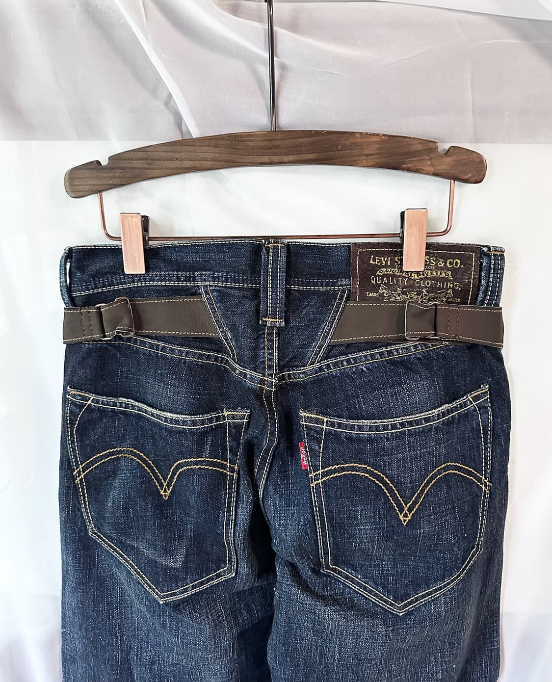 LEVI'S leather cinch back w28 상품이미지1