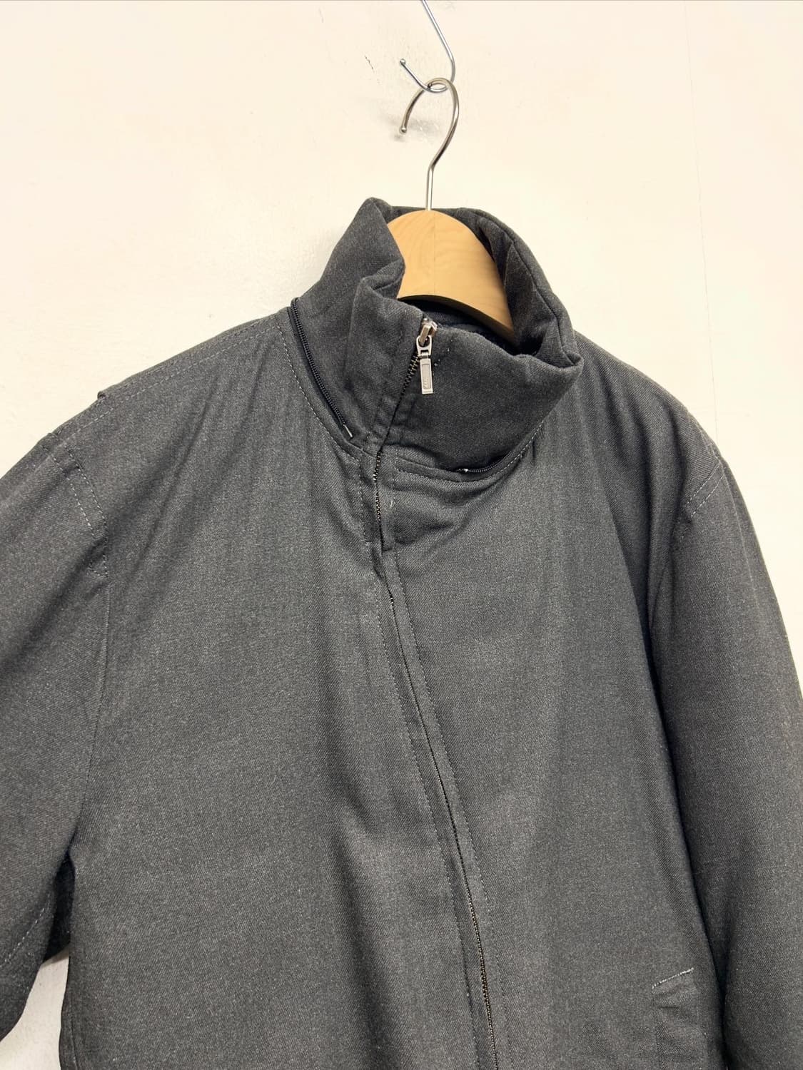 BOYCOTT 하이넥 사선 지퍼 다운 패딩 자켓 상품이미지4