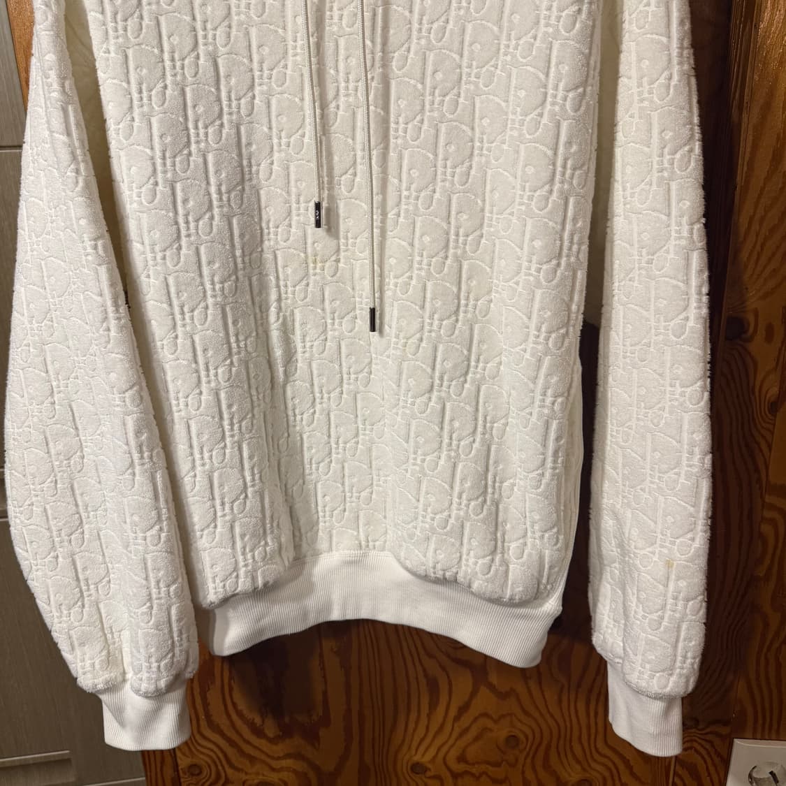 디올 오블리크 후드티셔츠 판매 합니다. 상품이미지3