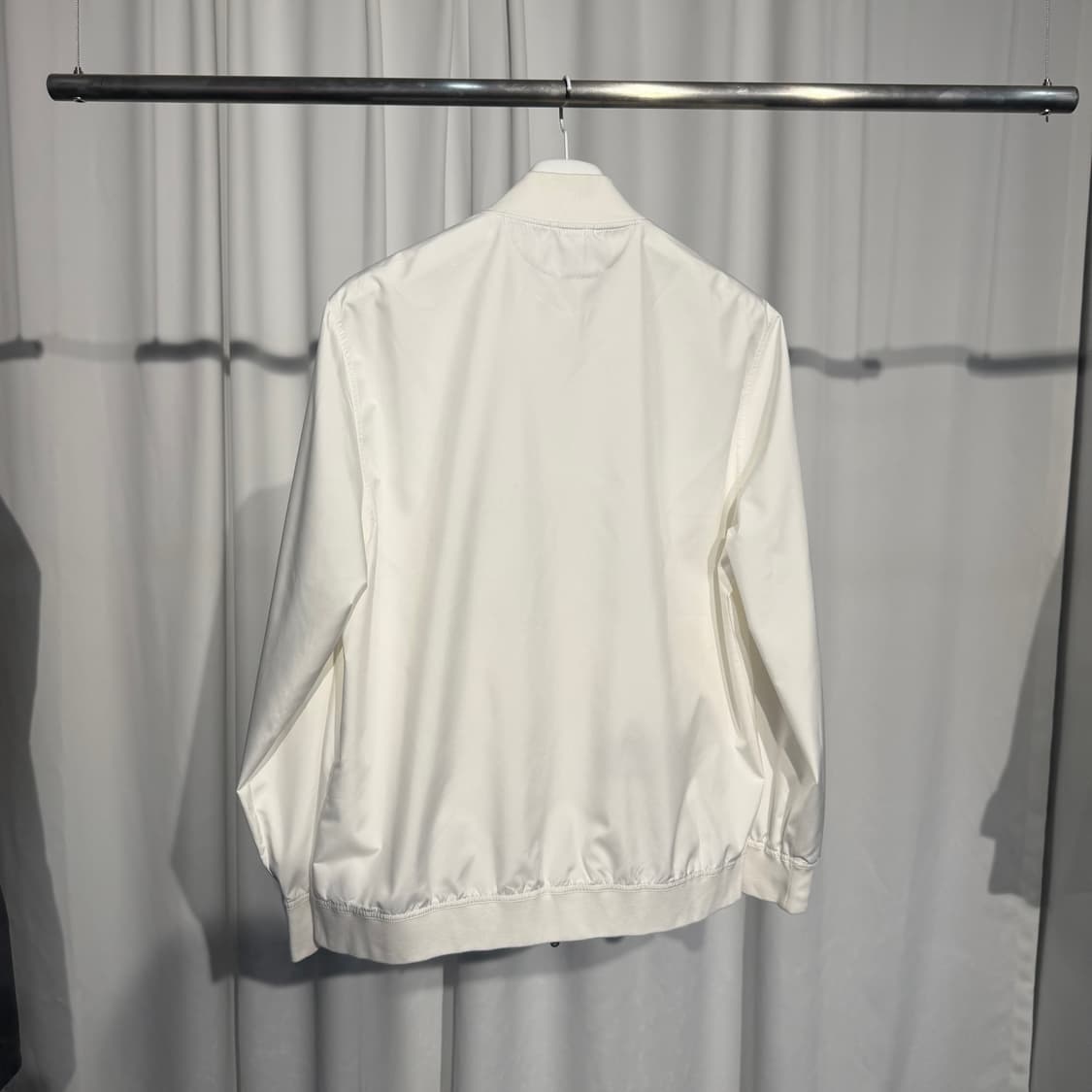 (XL) 브루넬로 쿠치넬리 25FW 엠블럼 로고 집업 블루종 자켓 상품이미지7