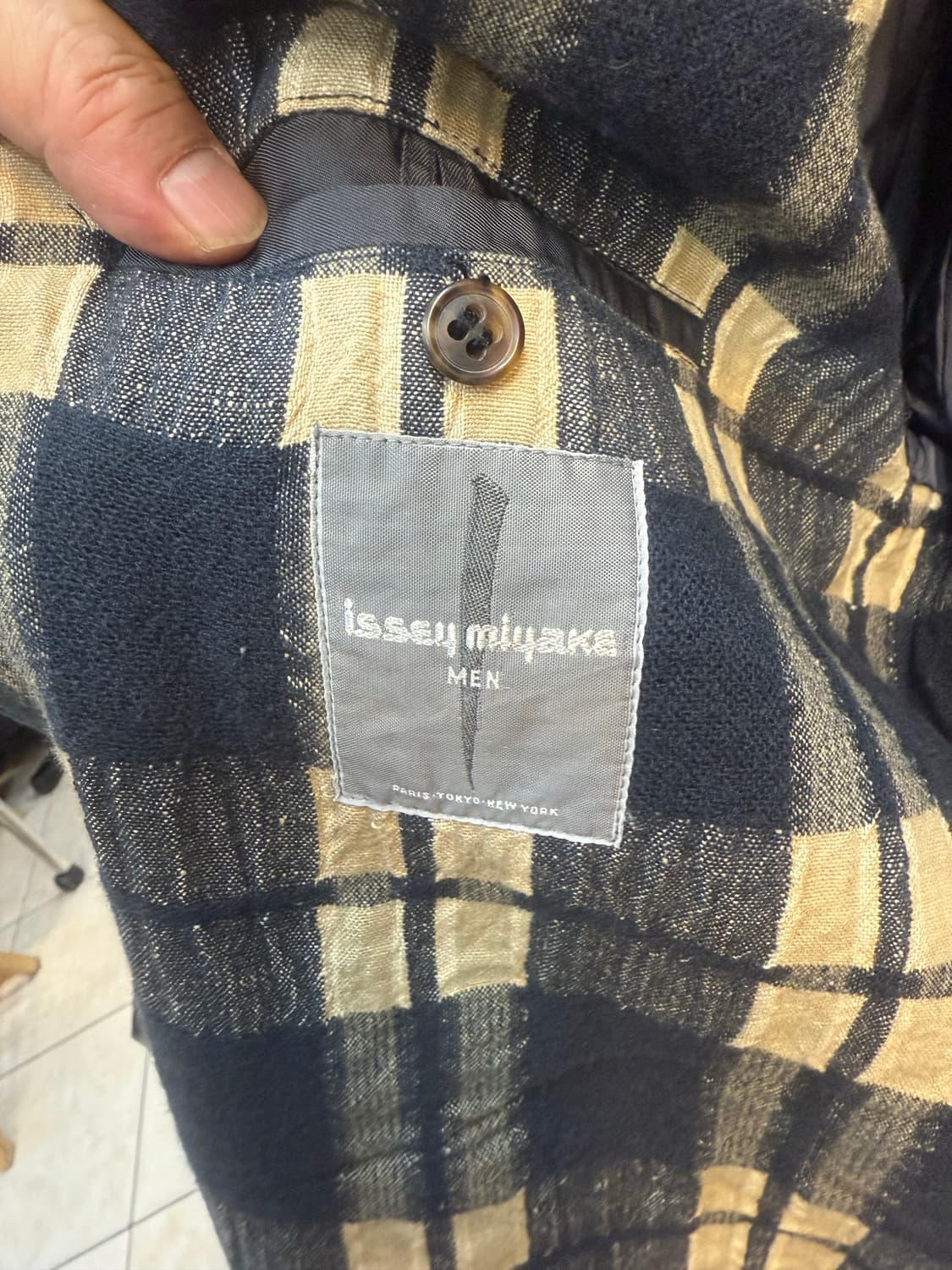 100 정품 이세이미야케 자켓 팝니다 상품이미지2