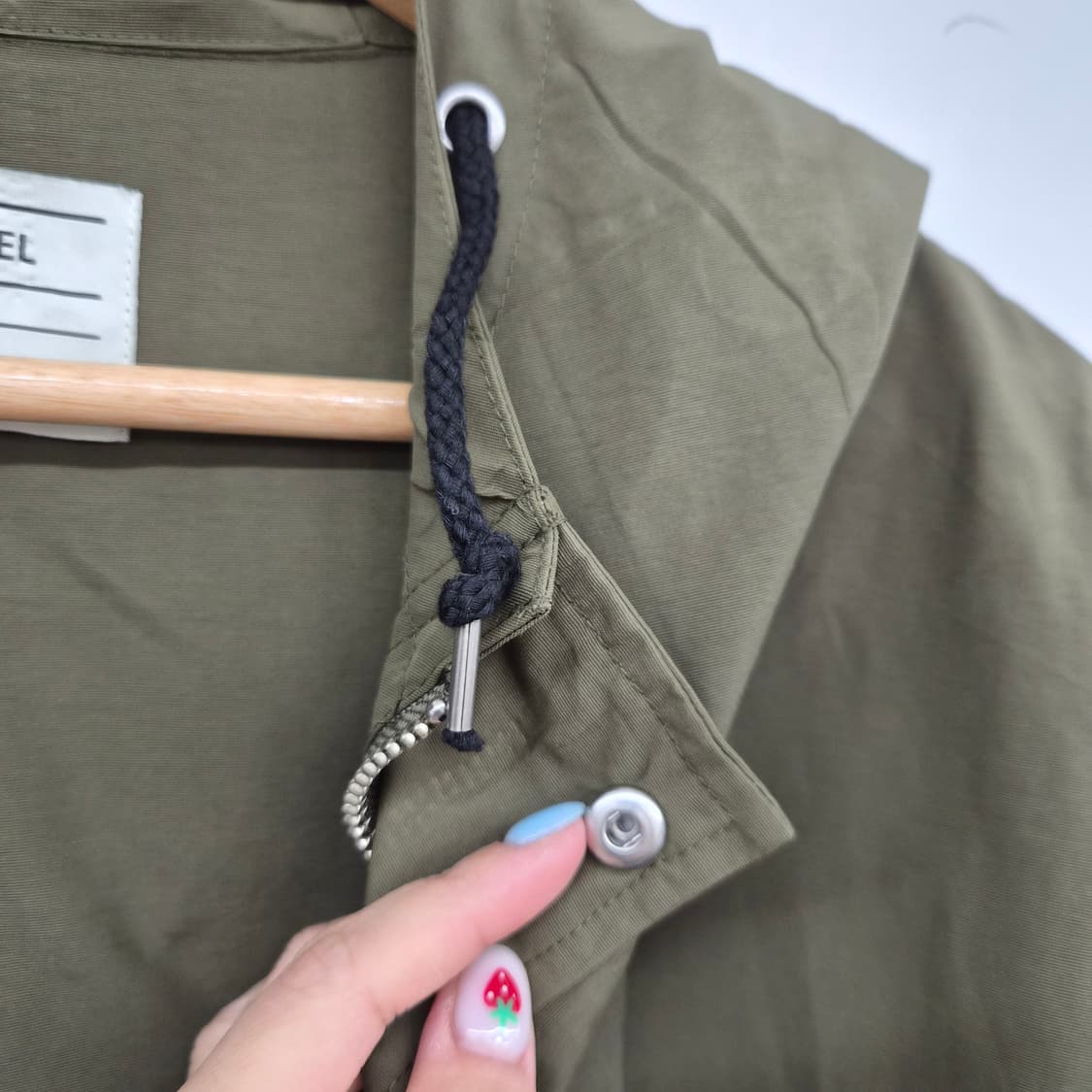 어반리서치 카키색 후드 바람막이 점퍼 남성 L 상품이미지4